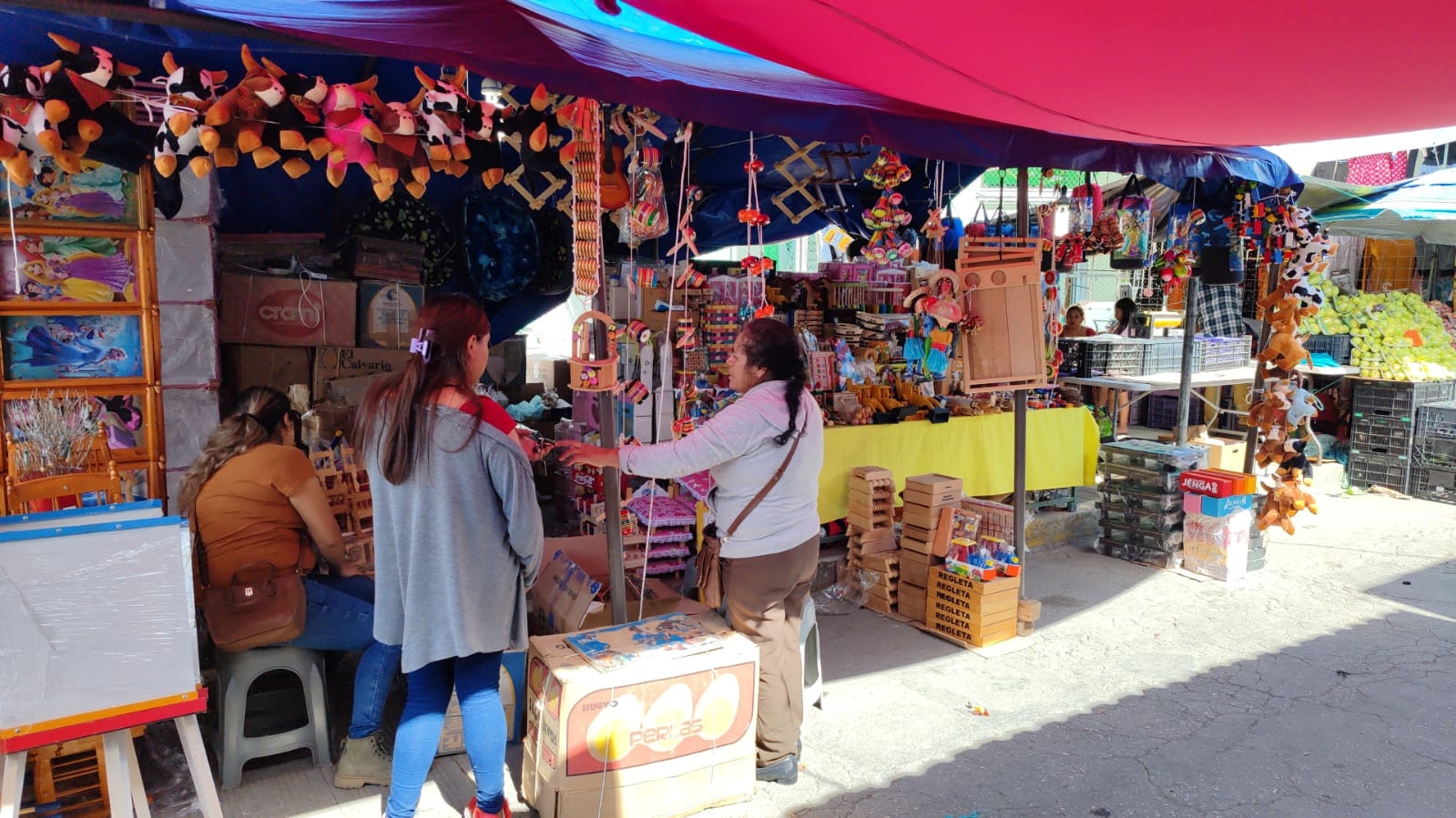 Paseo de Reyes Campeche 2024: Comerciantes continúan con el armado de sus puestos