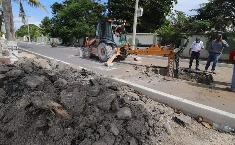 Comerciantes y turistas afectados por retraso de obra de CAPA en Cozumel