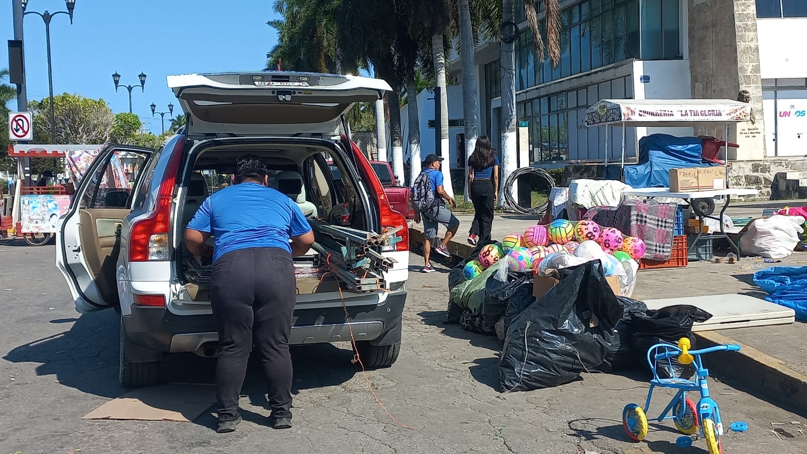 Se retiran comerciantes tras culminar el Paseo de Reyes en Campeche: EN VIVO