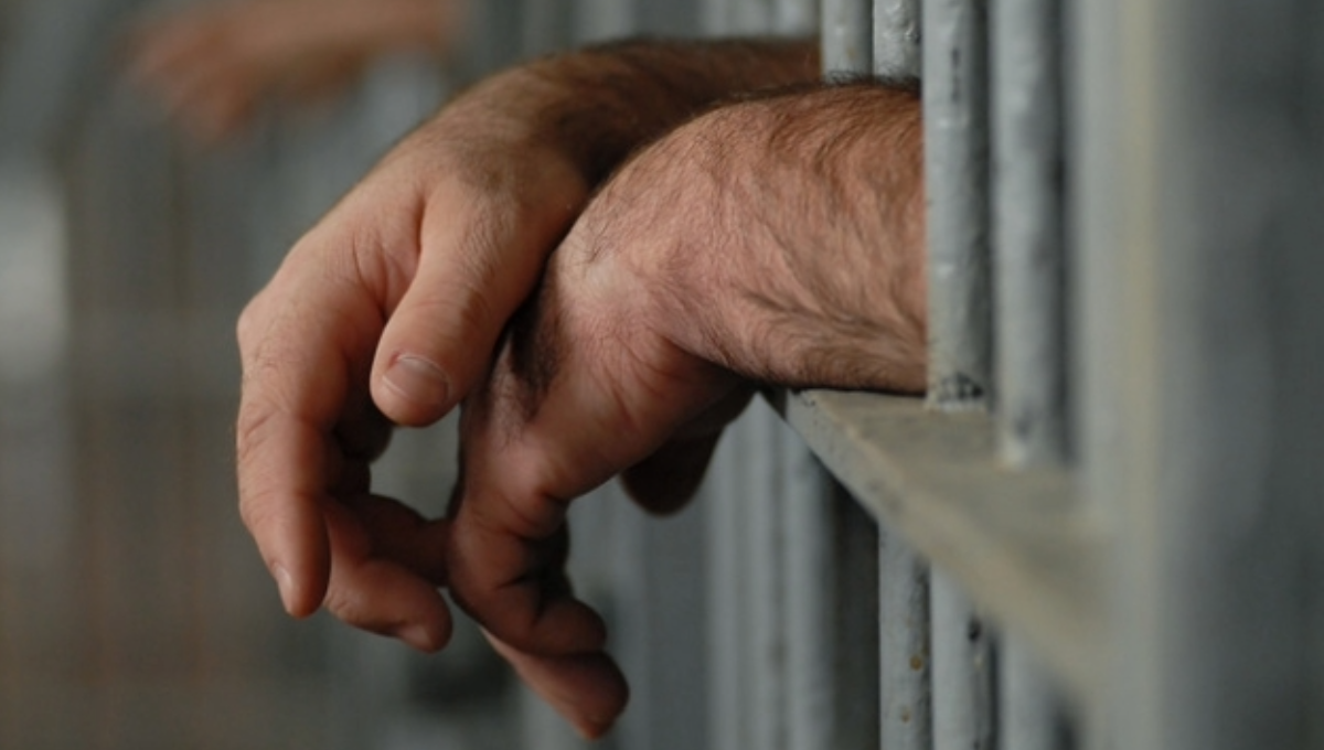 Encarcelan a un hombre por violar a la hija de su pareja en Tizimín