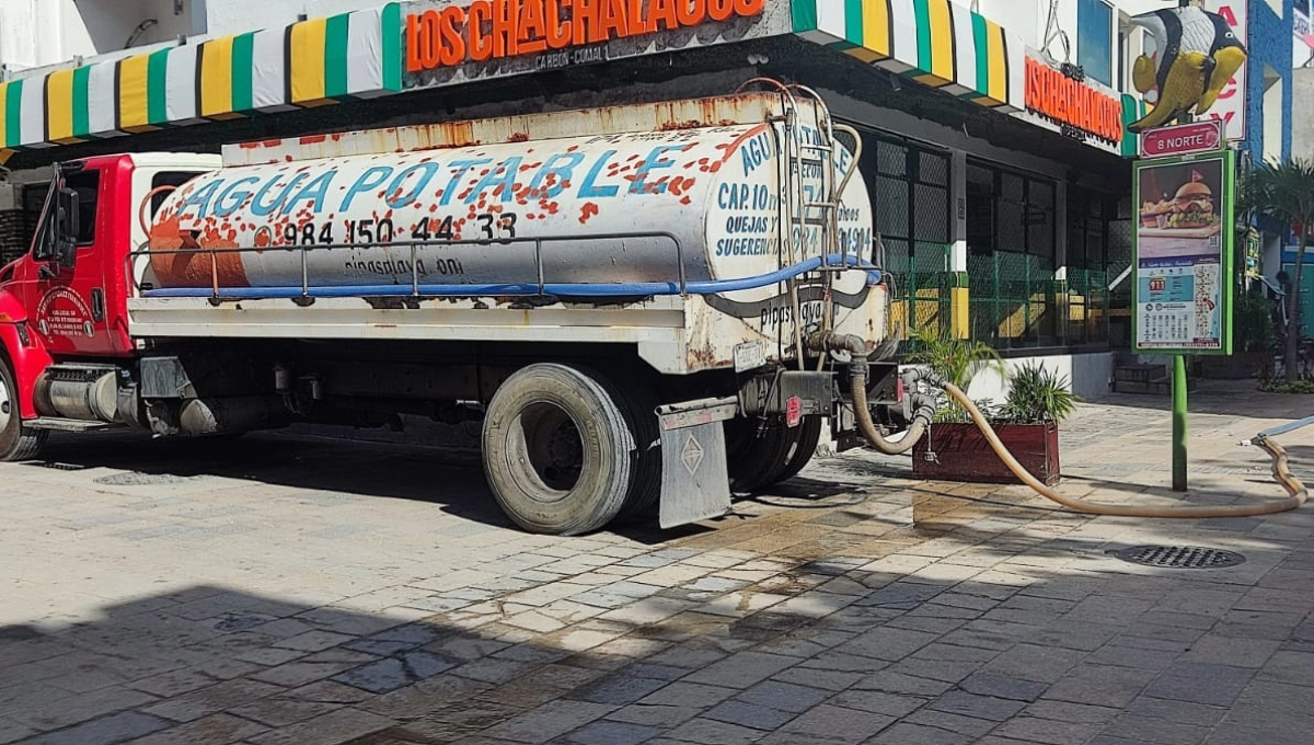 Aguakan deja sin agua a negocios de la Quinta Avenida en Playa del Carmen