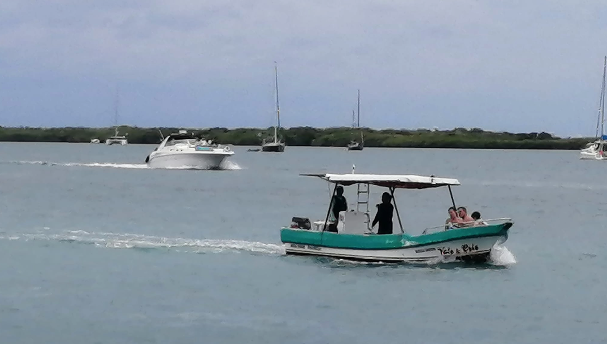Surada en Quintana Roo impide navegación en Isla Mujeres