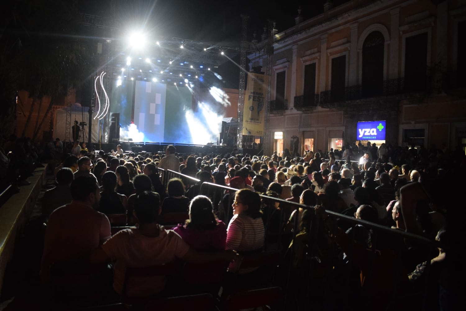 Fey se presenta en el marco de los 482 años de la fundación de Mérida: EN VIVO