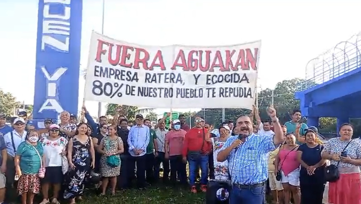 Residentes de Playa del Carmen se manifiestan contra Aguakan