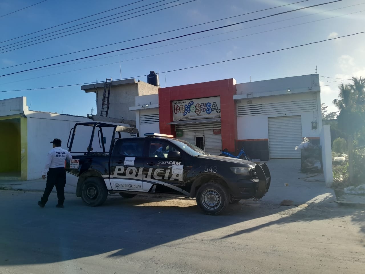 Delincuentes roban durante la madrugada en una tienda de abarrotes Escárcega, Campeche