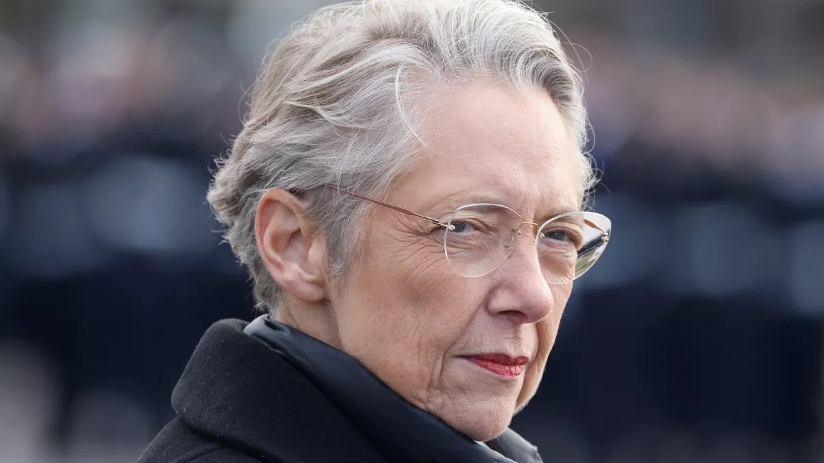 Élisabeth Borne renunció a su cargo como primera ministra de Francia