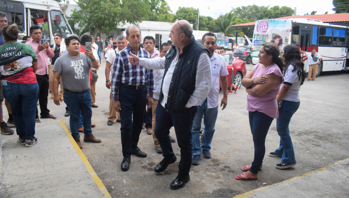 Trabajadores de la Alianza de Camioneros de Yucatán exigen respeto a sus derechos y liquidaciones