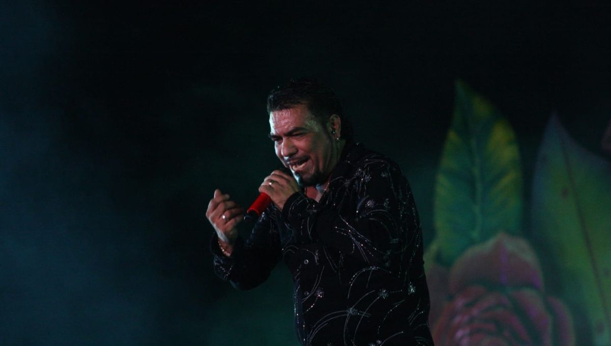 Al ritmo de la cumbia, Juan Carlos Tapia 'Paleto' hace vibrar al Pabellón Carnaval