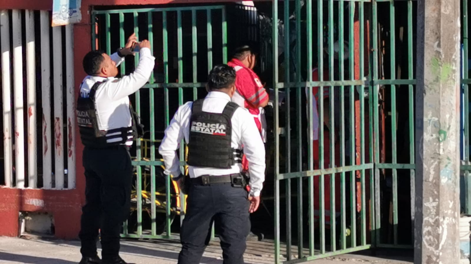 Hombre amenaza con suicidarse en Ciudad del Carmen