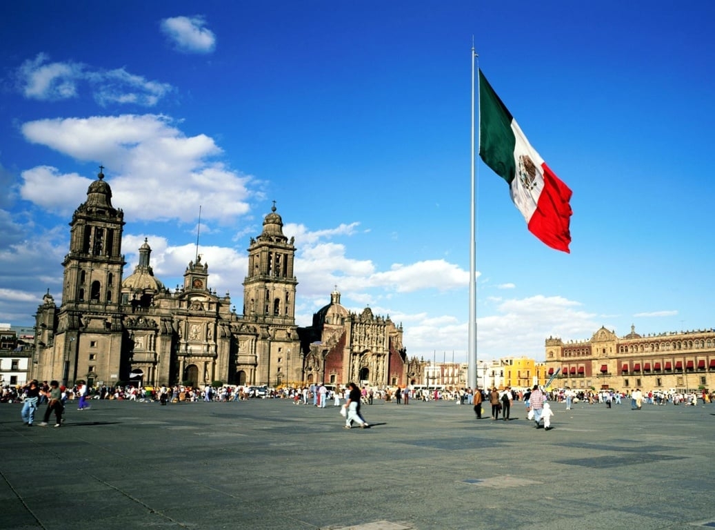 México rompe récord de divisas por visitantes internacionales en 2023