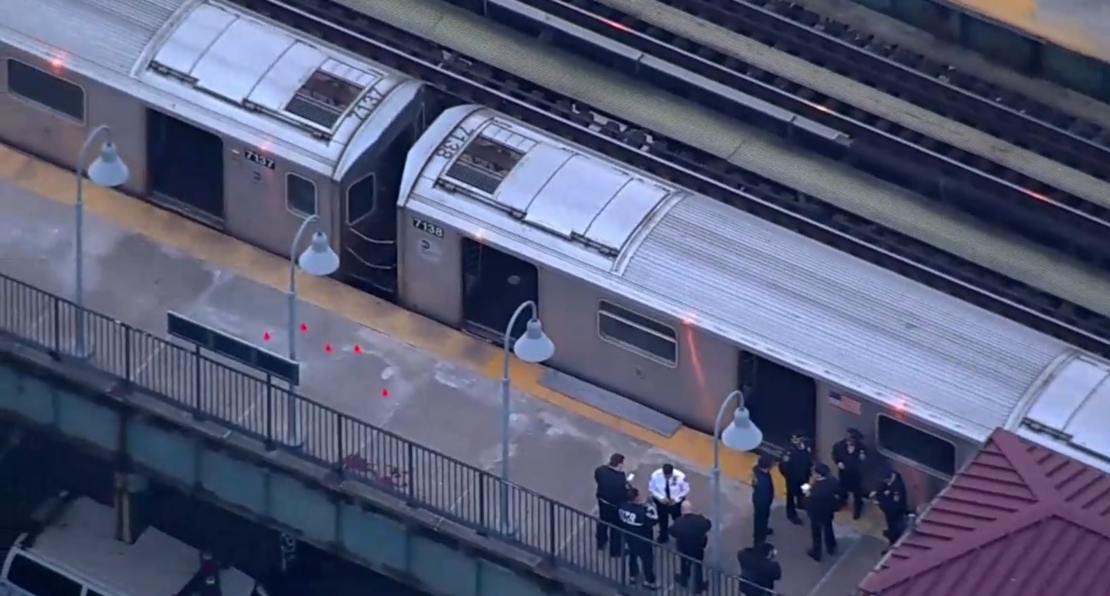 Tiroteo en el Metro de Nueva York deja al menos 6 heridos y un muerto