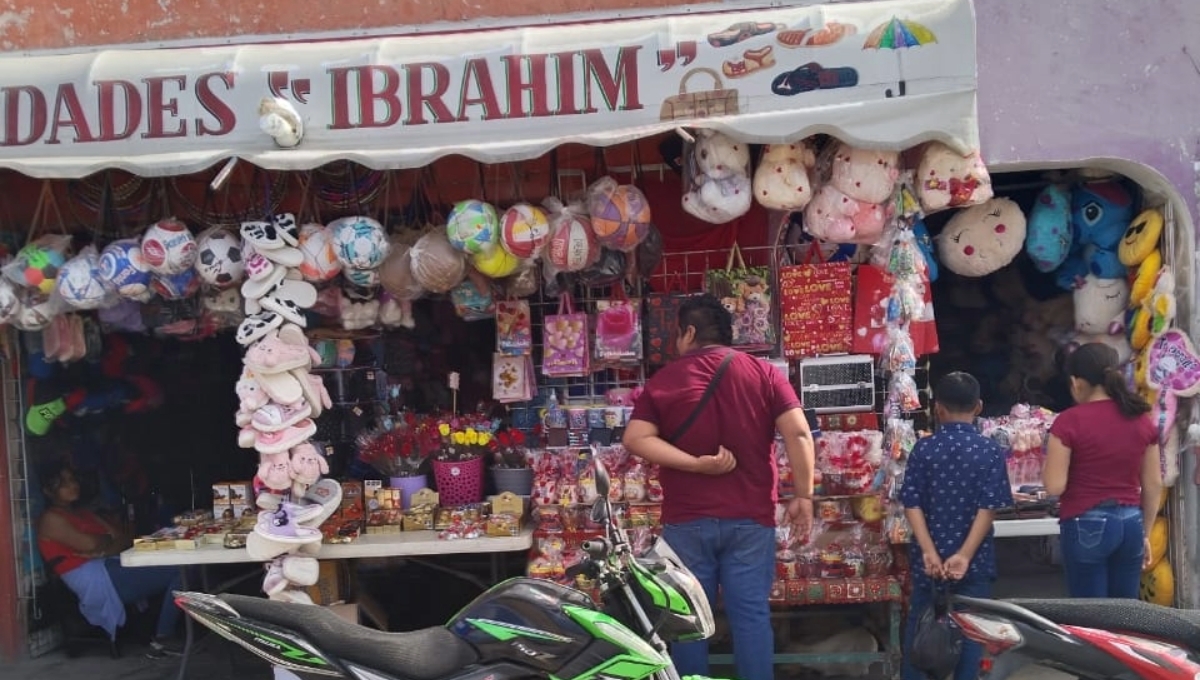 Comerciantes de Sabancuy, Campeche, reportan buenas ventas por San Valentín