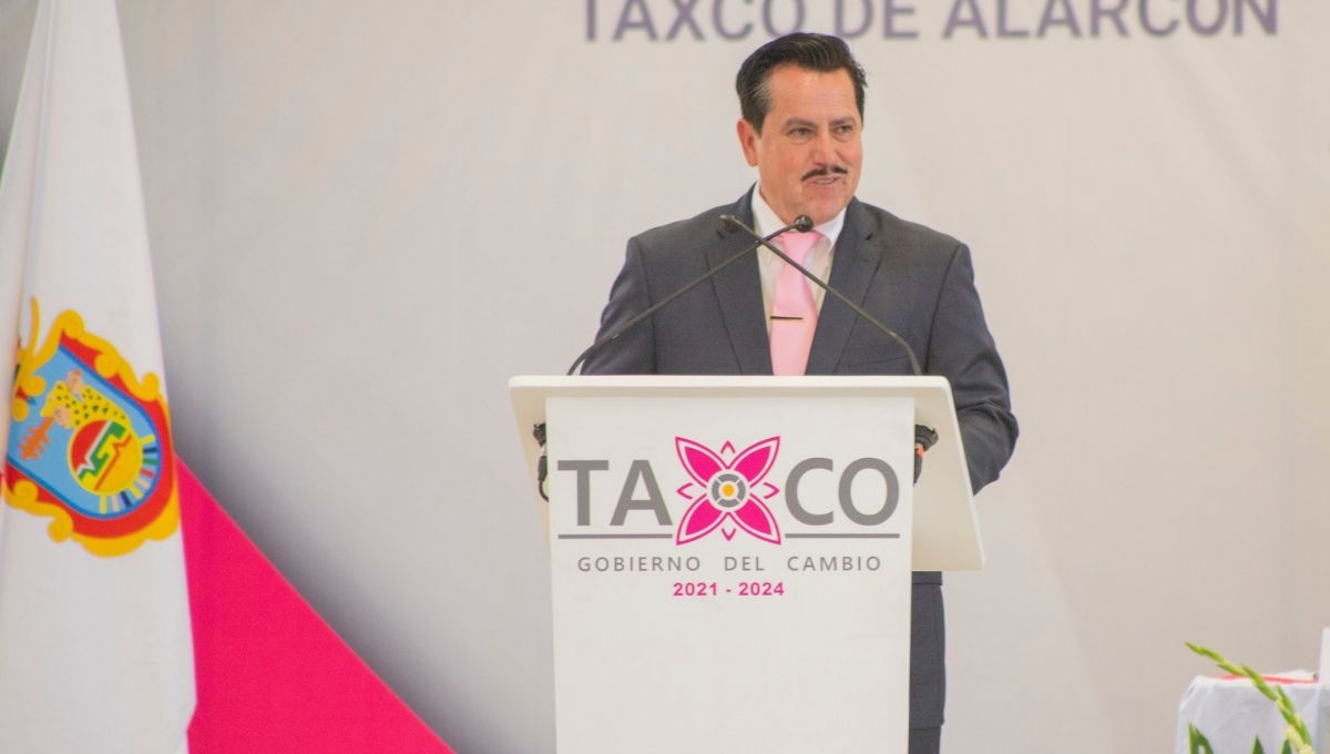 La camioneta de Mario Figueroa Mundo fue embestida en Taxco