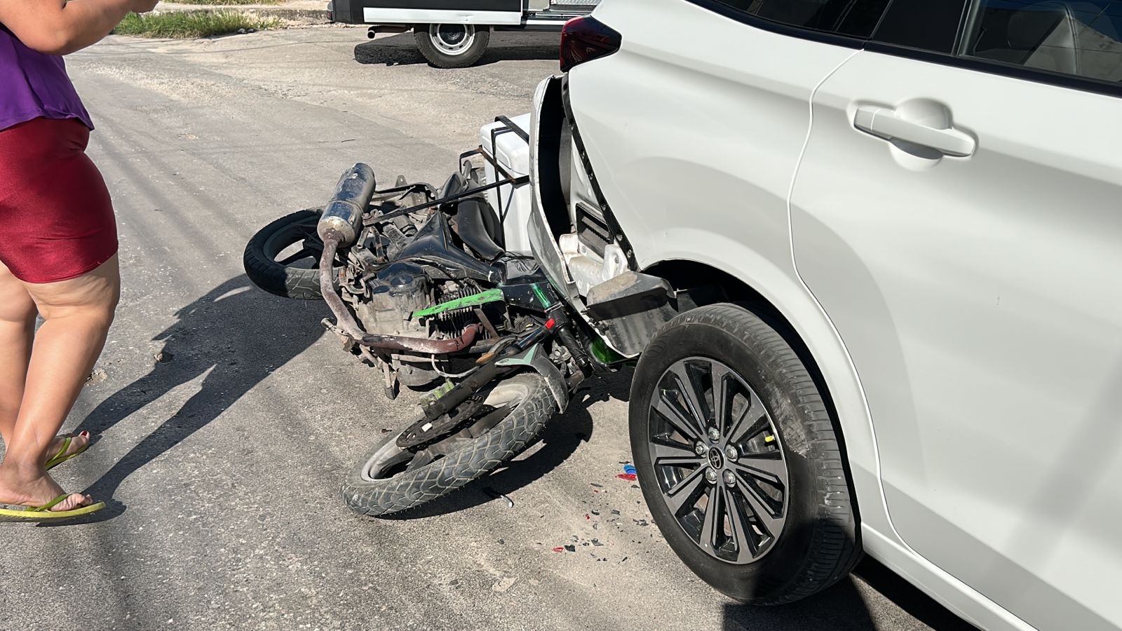 Motociclista choca contra una camioneta en Campeche