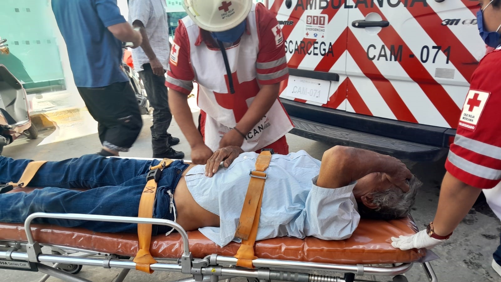 Motociclista atropella a un adulto mayor en Escárcega, Campeche