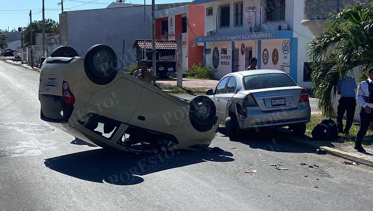 Automovilista vuelca sobre la vía Campeche-Lerma: EN VIVO