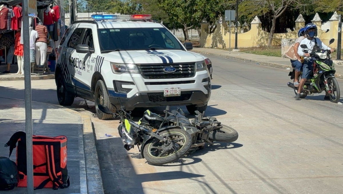 Taxista de Campeche provoca accidente en el Barrio de Santa Ana