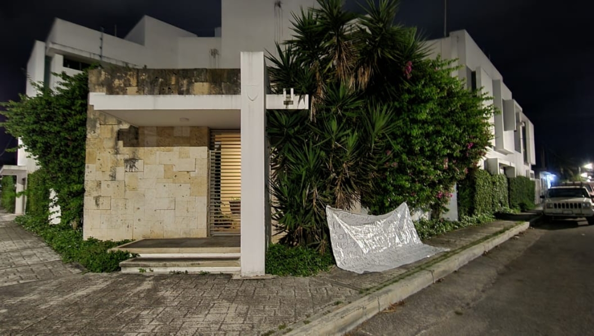 Colocan manta con amenazas en la casa de la Alcaldesa de Cozumel