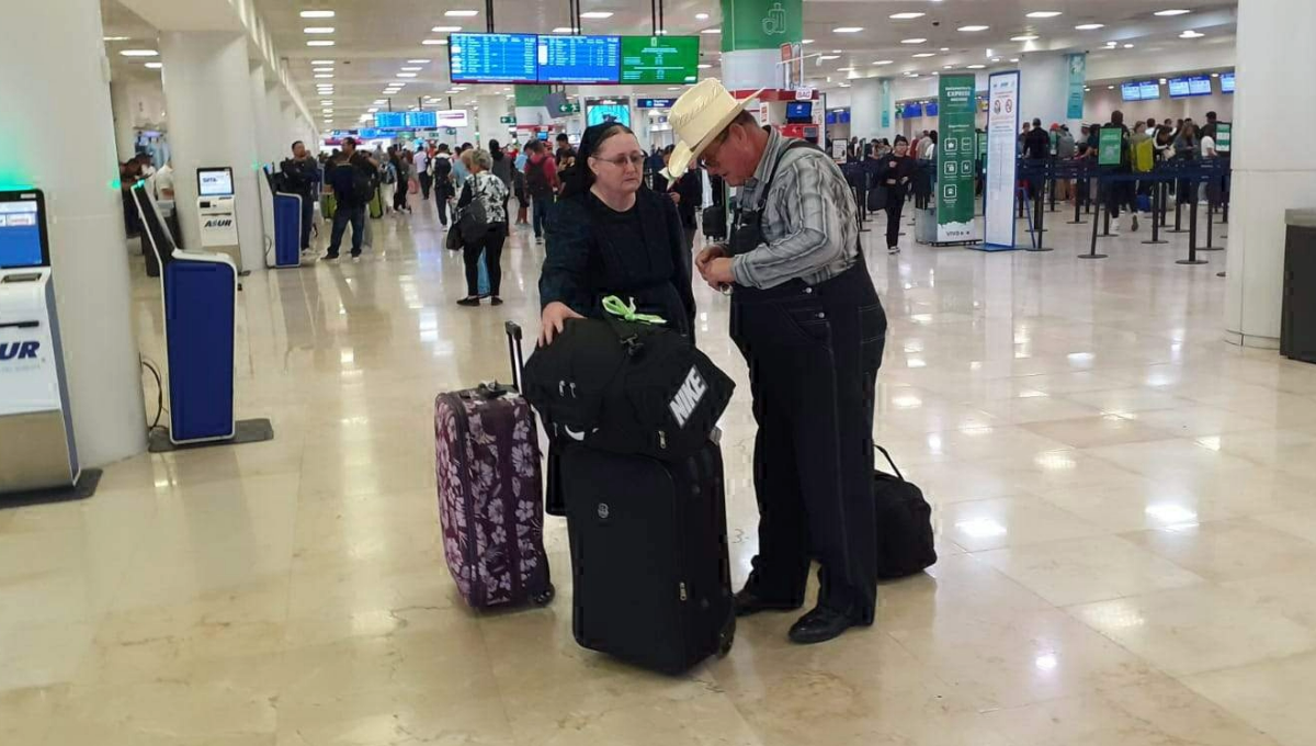 Menonitas extraviados en el aeropuerto de Cancún logran volver a Chihuahua