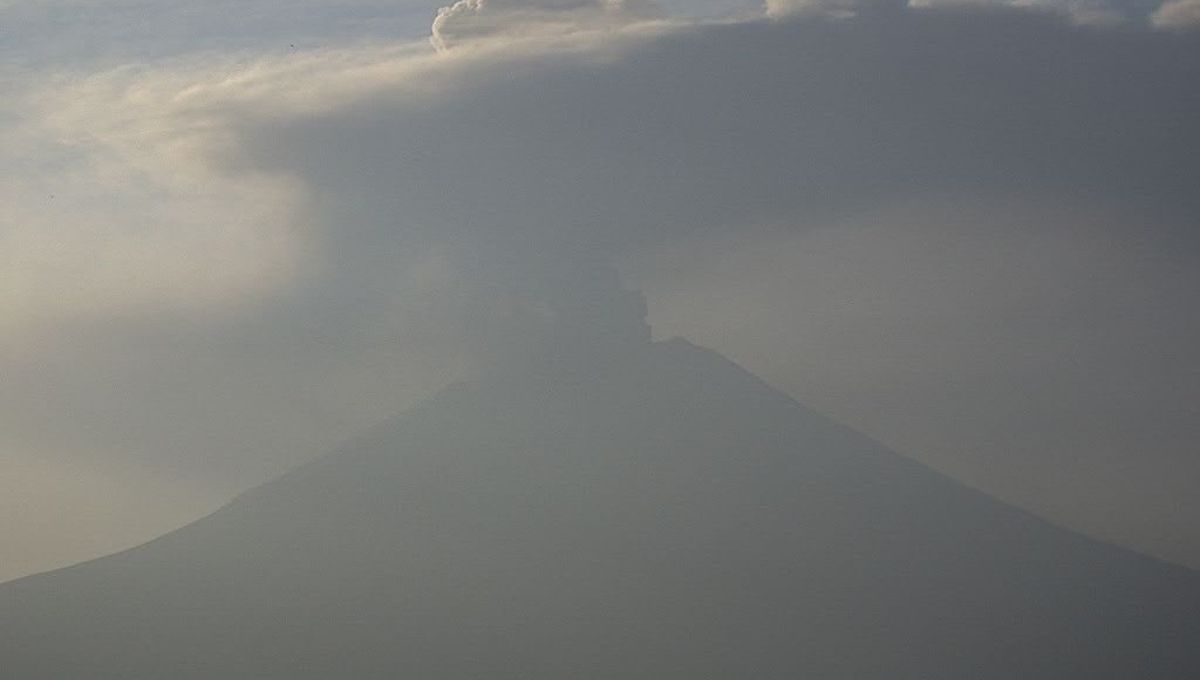 Descartan riesgo a la población por exhalaciones del Volcán Popocatépetl