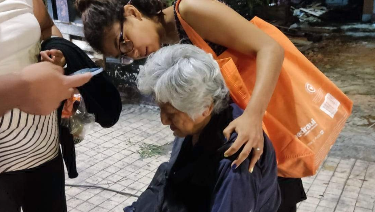 Abuelita se desvanece en pleno Centro de Playa del Carmen