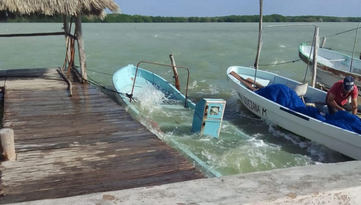 Las lanchas han comenzado a quedar debajo del mar de Yucatán