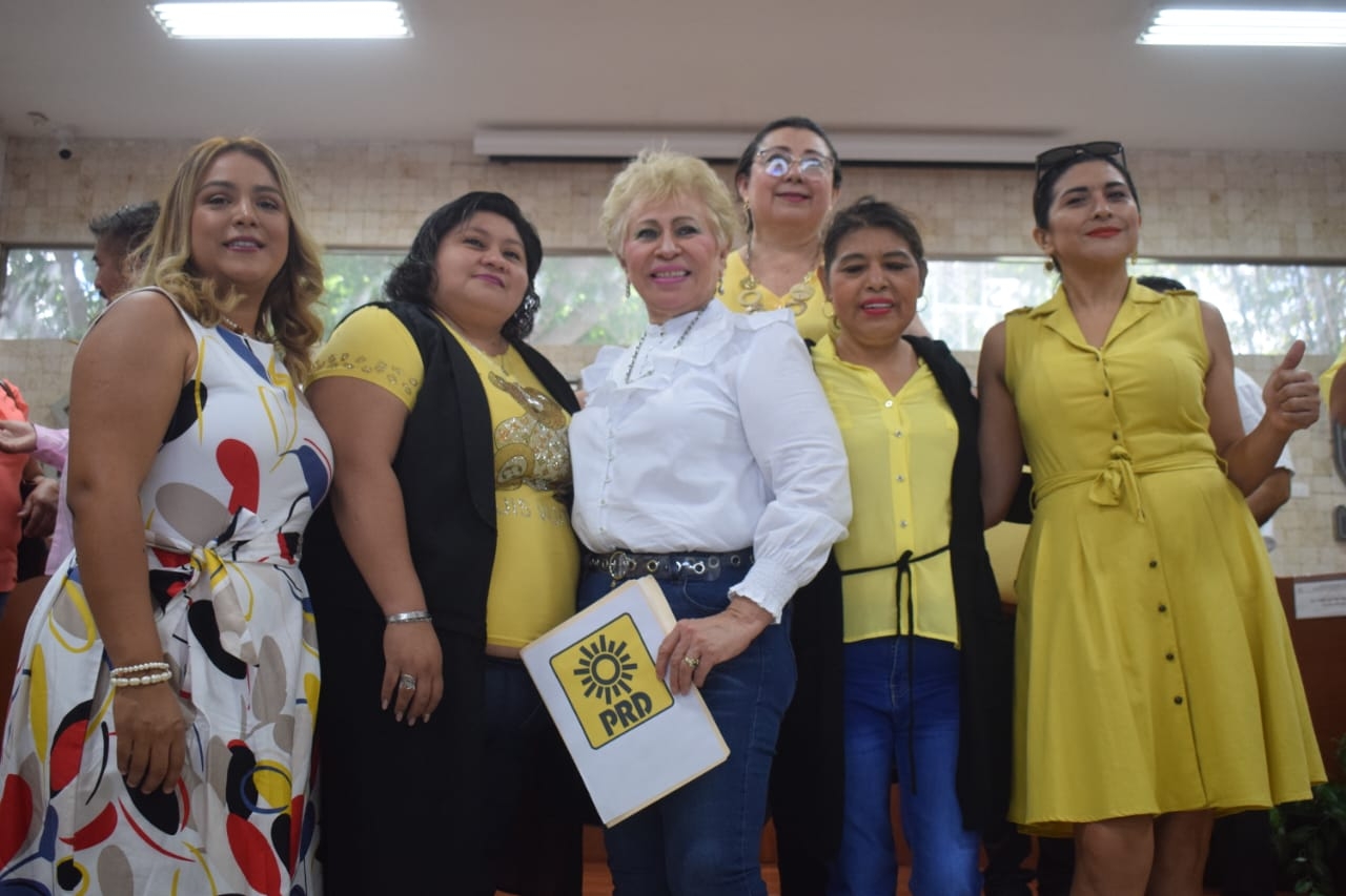 Jazmín López Manrique, 'Tina Tuyub', será la candidata del PRD a la gubernatura de Yucatán