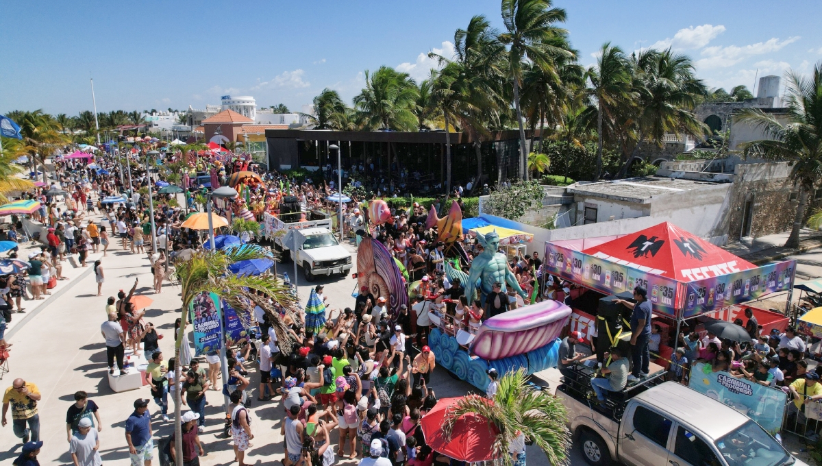 Pese a inundaciones en el malecón, Ayuntamiento de Progreso mantiene derrotero del Carnaval 2024