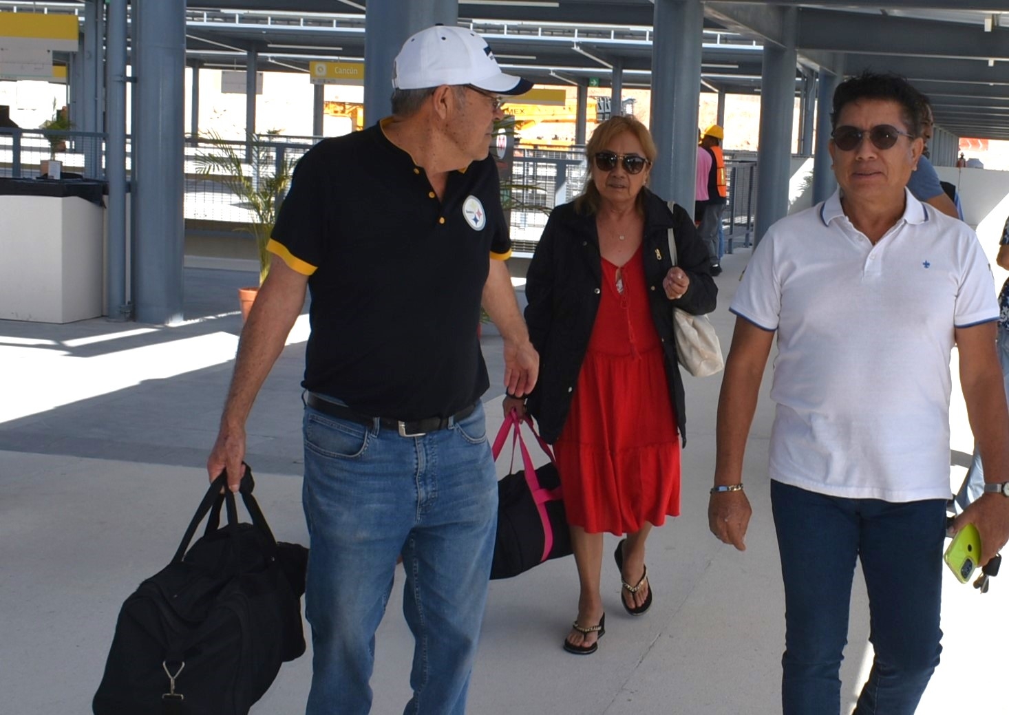 De la CDMX a Cancún, la odisea de una pareja de abuelitos que no pudo conocer el Tren Maya