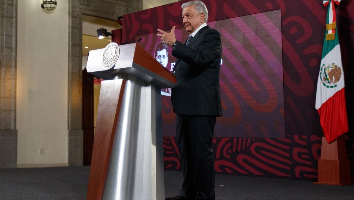 Andrés Manuel López Obrador criticó que los candidatos acudan a Estados Unidos para hacer campaña cuando quienes votan son los mexicanos