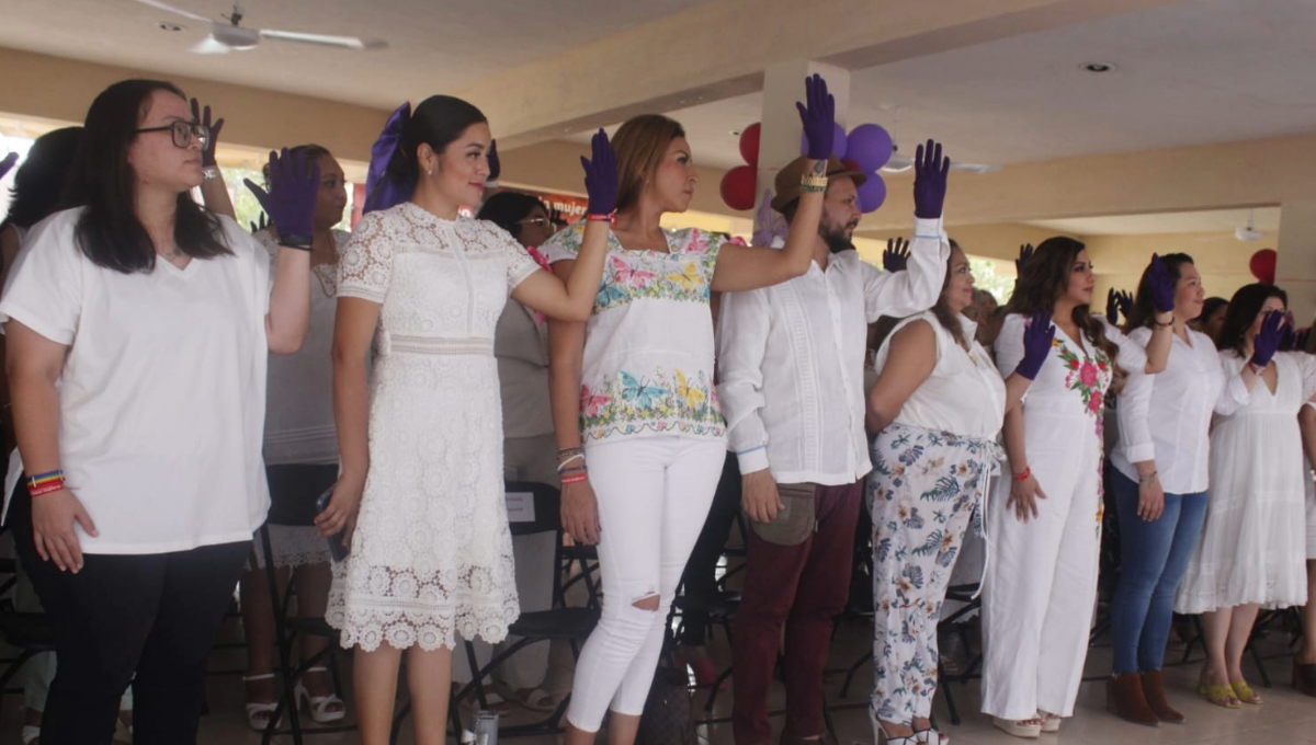 Entre la ponencia y comentarios de las invitadas, retroalimentaron la situación actual de las mujeres yucatecas