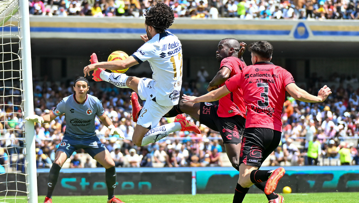 Pumas y Xolos protagonizan un partido de locura con seis goles y una roja