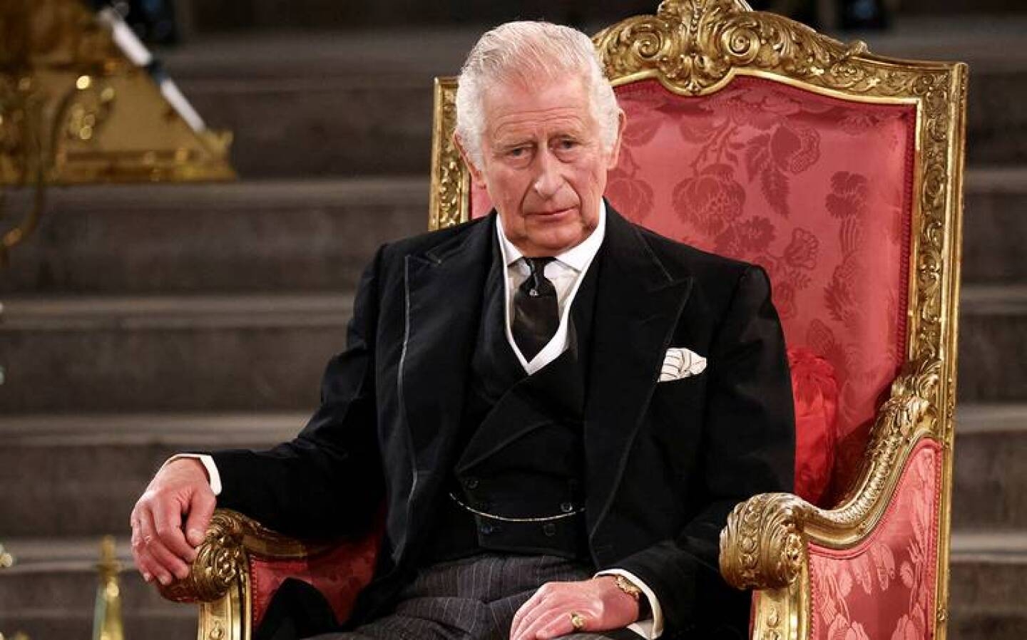 Rey Carlos III asegura que continuará en su labor pública pese a diagnóstico de cáncer