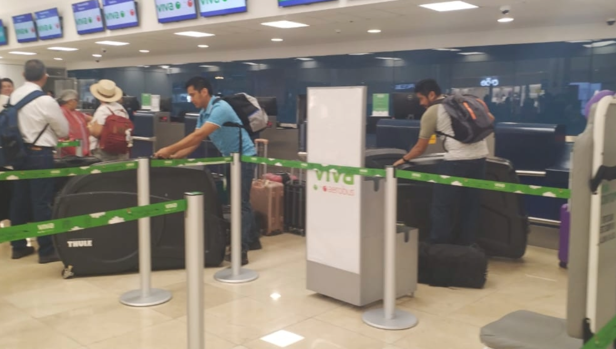 Detienen a cinco colombianos indocumentados en el aeropuerto de Mérida