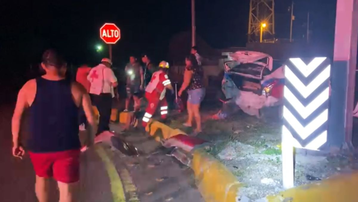 Vehículo choca a taxi y deja dos lesionados en la carretera federal Campeche-Mérida: VIDEO