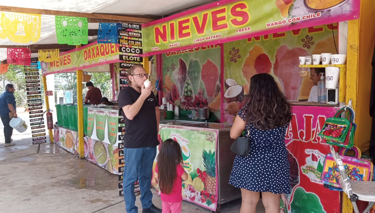 Cambio de sede de La Guelaguetza en Mérida registra pocos visitantes: EN VIVO