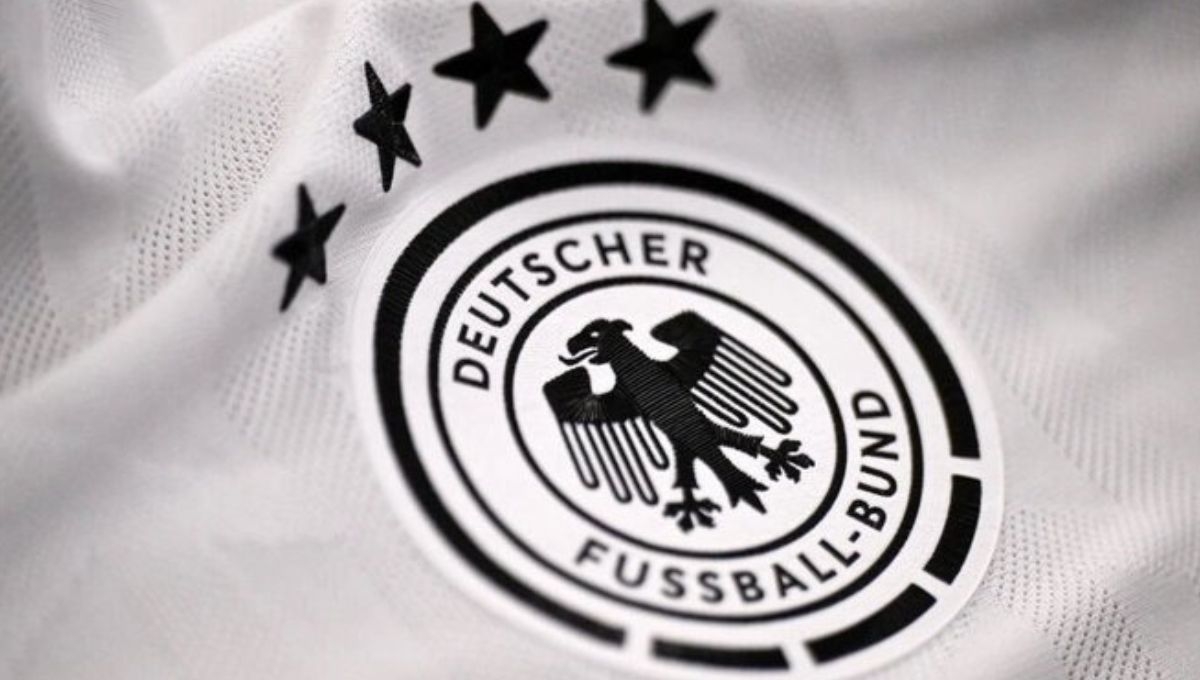 Luego de más de 70 años, la Federación Alemana de Fútbol se despide de Adidas y cambia de proveedor para que Nike sea quien vista a los equipos germanos, en una controvertida decisión en Alemania