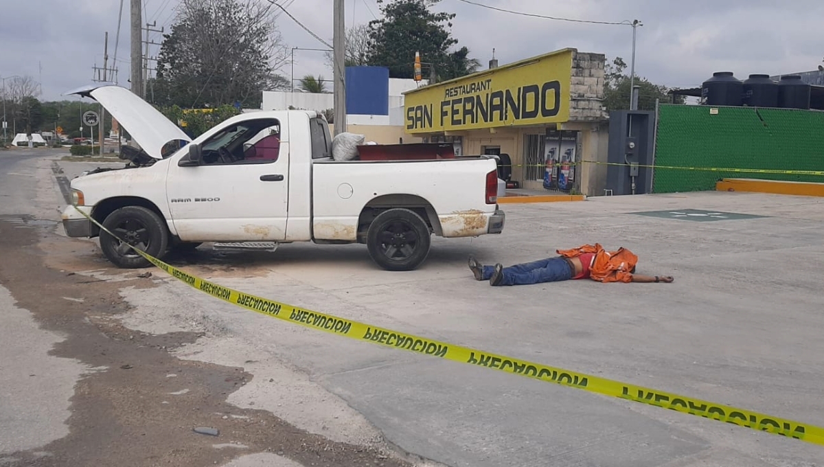 Hombre muere de un infarto al ver que su camioneta se incendiaba en Escárcega, Campeche