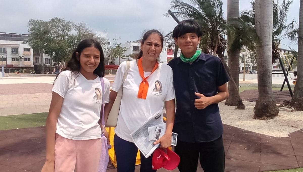 Pequeños se preparan para viacrucis infantil en Playa del Carmen