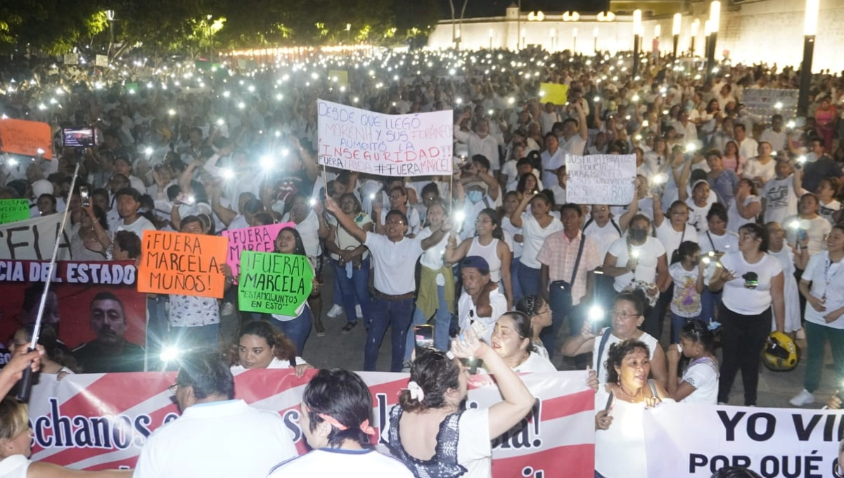 Policías de Campeche convocan a otra mega marcha el 13 de abril