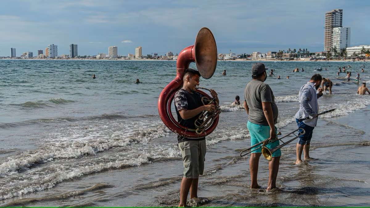 Músicos de Mazatlán, Sinaloa, buscan romper el récord Guinness de la tocada de banda más grande del mundo