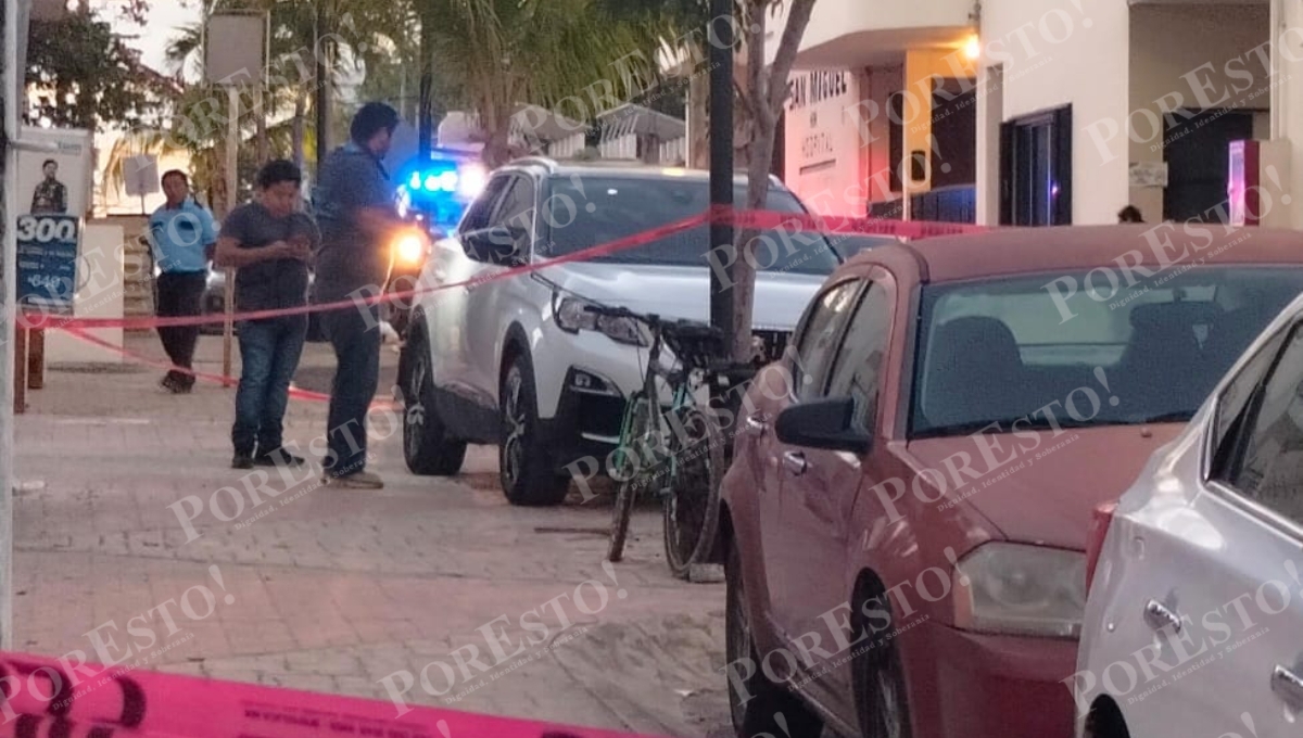 Intentan ejecutar a un hombre en su camioneta en Cozumel
