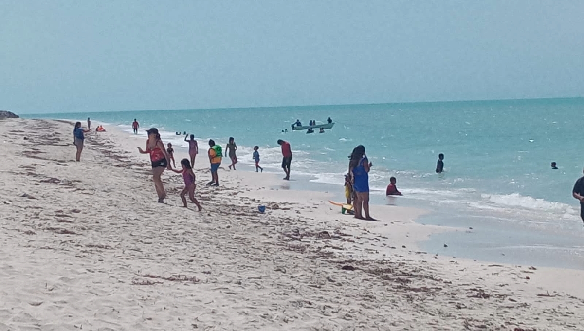 Semana Santa 2024: bañistas abarrotan las playas de Sabancuy, Campeche