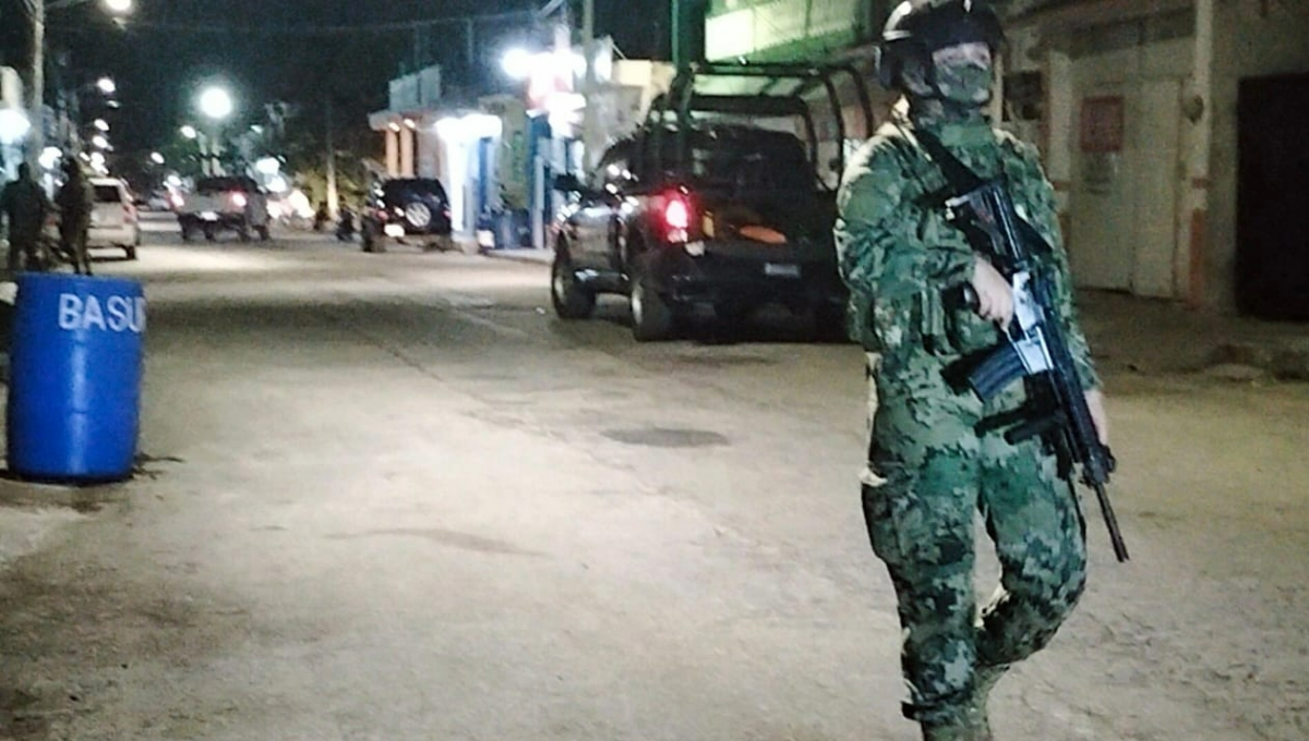 Operativo contra el crimen organizado en Cozumel dejó 16 detenidos y tres vehículos incendiados