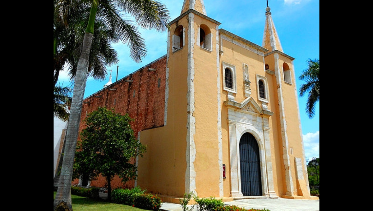 Mérida: Critican a la parroquia de Santa Ana por promover misa en inglés