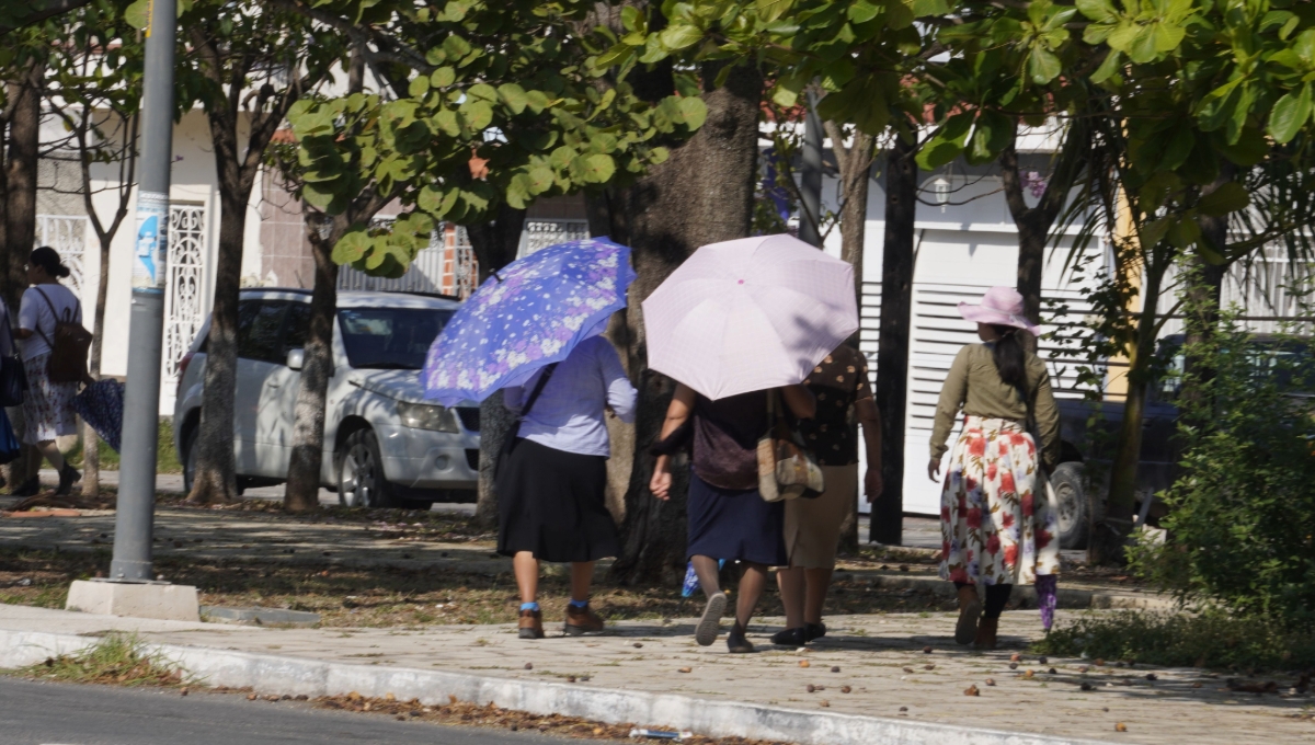 Altas temperaturas azotan a Campeche; exhortan a cuidarse de un golpe de calor