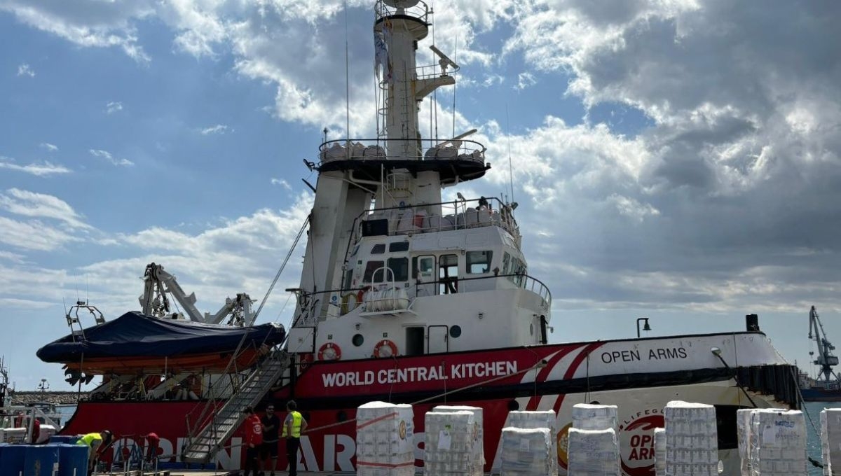 El barco de la ONG española Open Arms zarpará desde Chipre con 200 toneladas de comida para Gaza