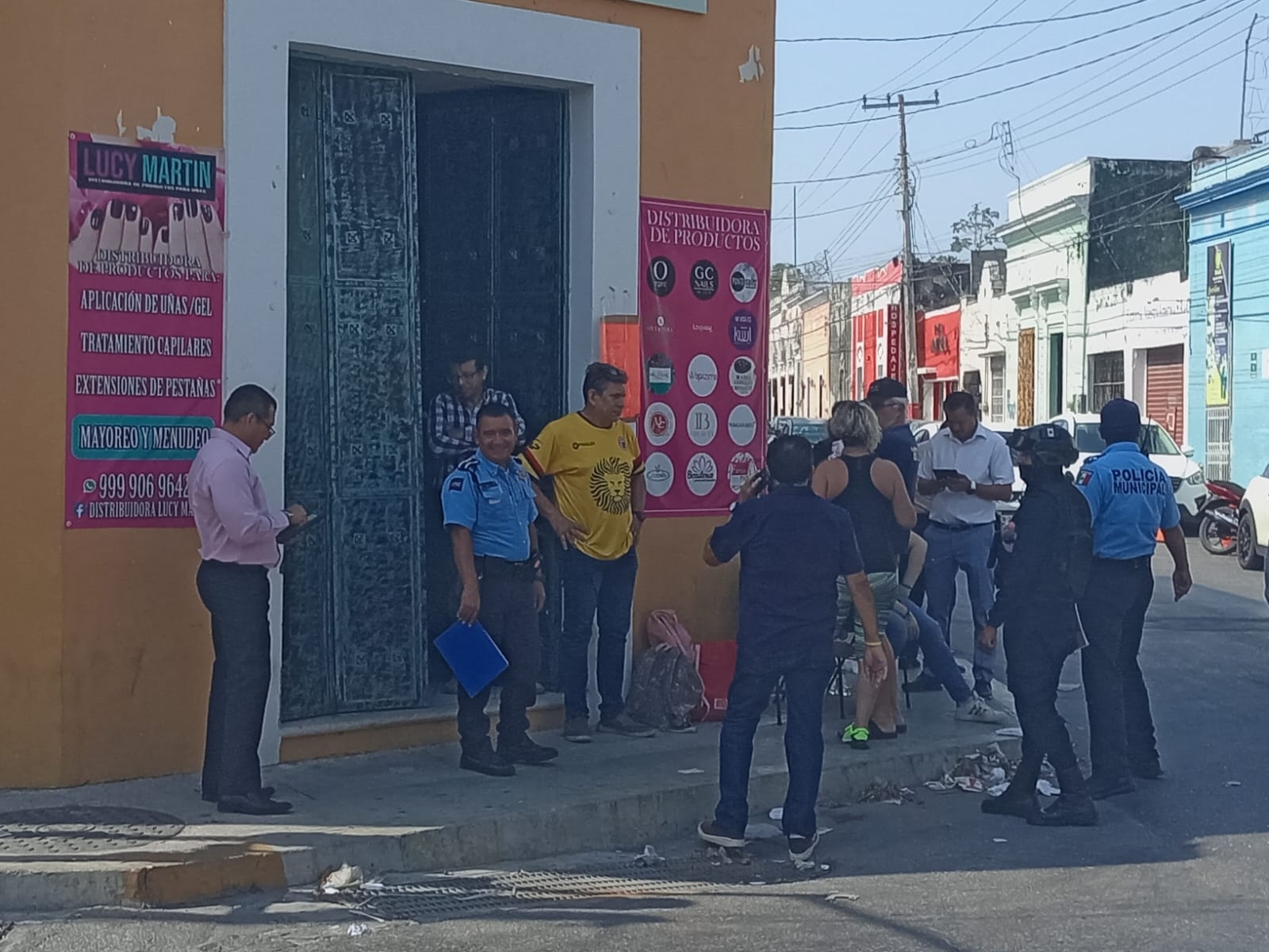Madre e hijo resultan lesionados tras chocar en el Centro de Mérida