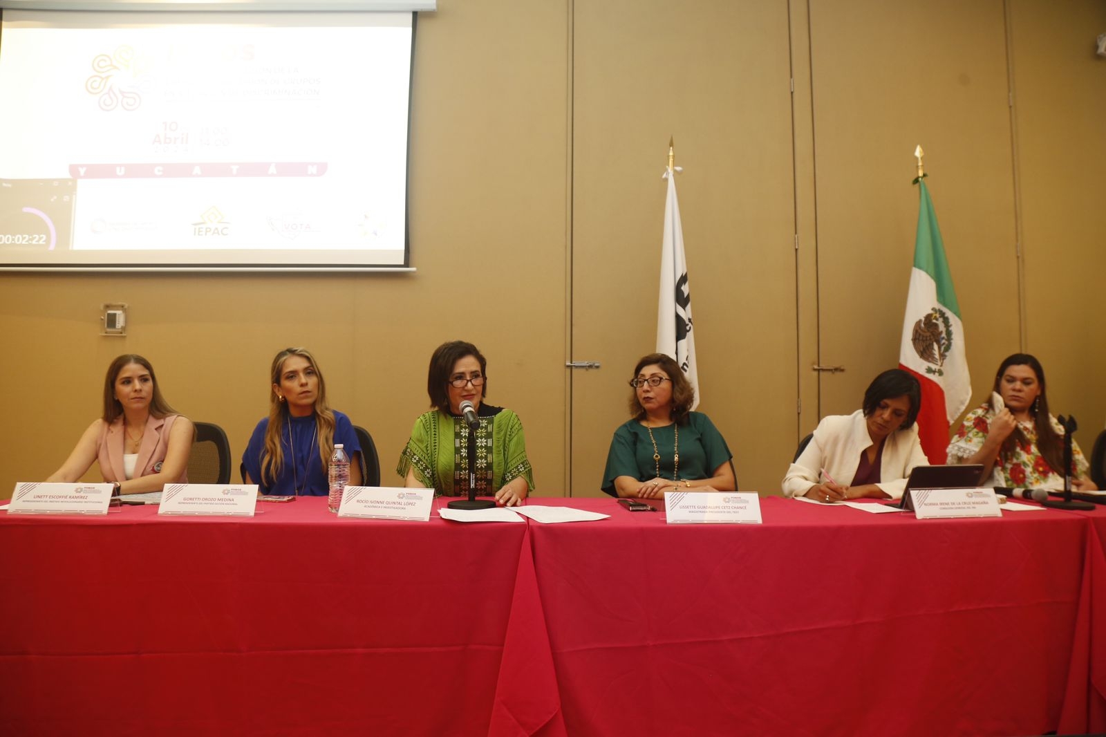 Realizan foro sobre la violencia política contra la mujer en el INE Yucatán
