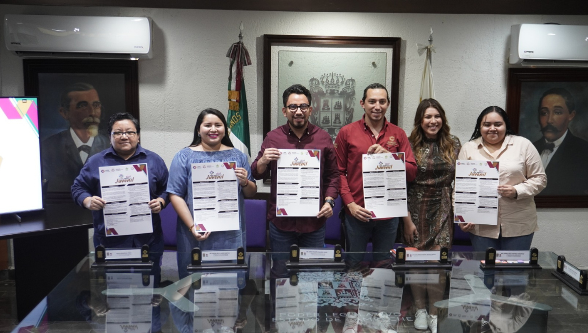 Emiten convocatoria del Parlamento Juvenil en Campeche